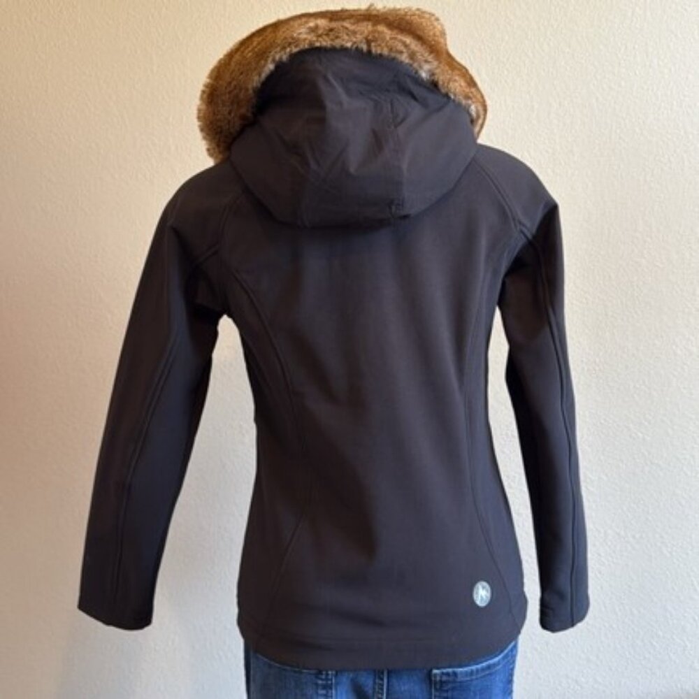 Marmot lightweight jacket with soft fur hood - Picture 4 of 8
